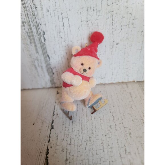 Hallmark can't wait to skate marry Hamilton Bears ornament Xmas - Picture 3 of 6
